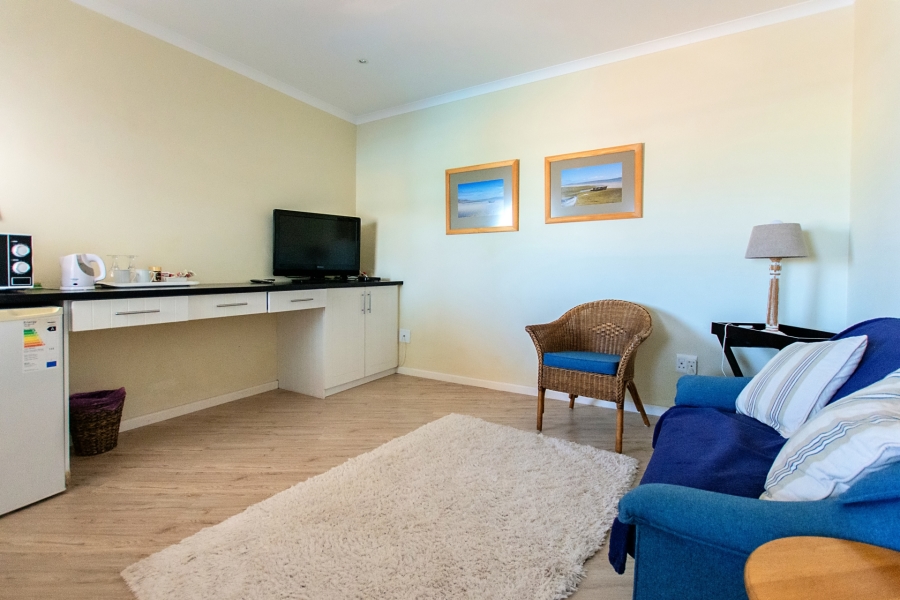 7 Bedroom Property for Sale in Myburgh Park Western Cape